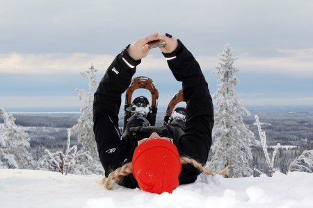 Lumikenkäilyä Kolilla.